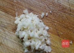 素炒蒜香西葫芦的做法图解3