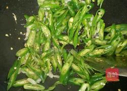 青椒炒五花肉的做法图解5