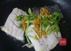 香芹豆酱鱼的做法图解3