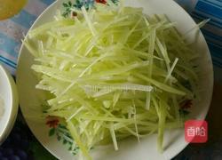 甜辣爽脆莴笋丝的做法图解2