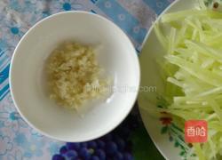 甜辣爽脆莴笋丝的做法图解3