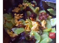 黑木耳鸡蛋炒莴笋的做法图解8