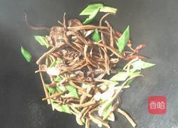 茶树菇烧木耳的做法图解5
