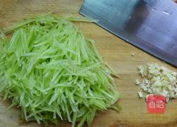 炒莴笋的做法图解2