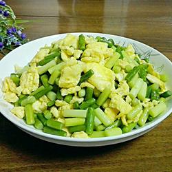 蒜苔炒鸡蛋的做法[图]