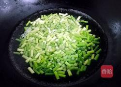 蒜苔炒鸡蛋的做法图解3