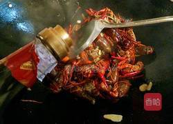 吮指回味十三香啤酒小龙虾的做法图解13