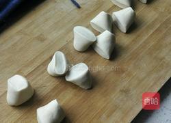 鸡蛋韭菜盒子的做法图解9