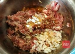 韭菜肉馅饺子的做法图解4