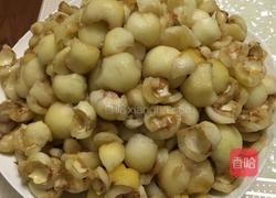 糖水枇杷的做法图解1