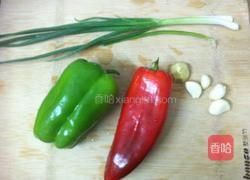 彩椒炒鸡心的做法图解1