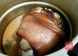 炖肘子的做法图解8