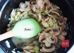 蘑菇汤的做法图解2