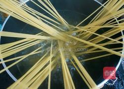 番茄肉末意大利面的做法图解2