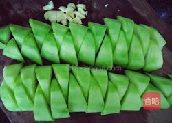 家常丝瓜炒肉的做法图解2