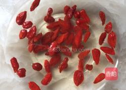 枸杞苦瓜炒蛋的做法图解1