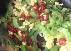 枸杞苦瓜炒蛋的做法图解18