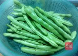 清炒蒜蓉四季豆的做法图解1