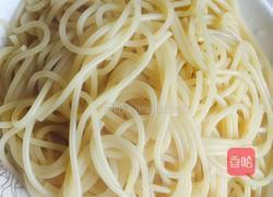 肉末蕃茄酱意面的做法图解3