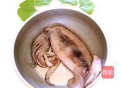 姜葱鱿鱼卷的做法图解1