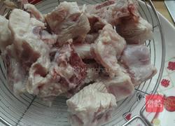 清炖排骨萝卜汤的做法图解2