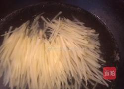青红椒炒土豆丝的做法图解3