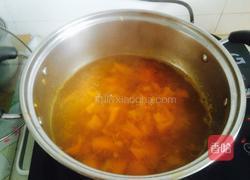 奶香小米南瓜粥的做法图解3