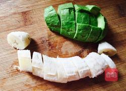 牛油果奶昔的做法图解3