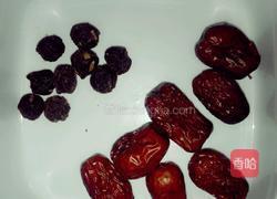 桂圆红枣汤的做法图解1