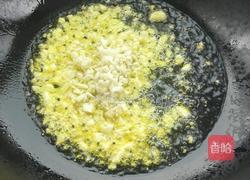 蒜蓉西兰花炒黑木耳的做法图解4