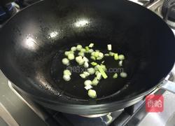 清炒蚕豆的做法图解2