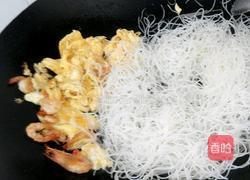 鸡蛋炒米线的做法图解7