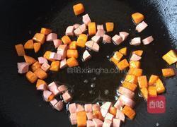 香肠胡萝卜蛋炒饭的做法图解6