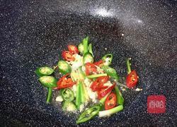 葱姜炒花蛤的做法图解5