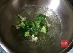 Illustration of how to make black pepper steak meal 3