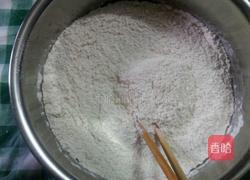 香软小油条的做法图解2