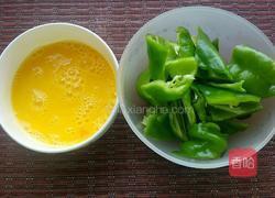 鸡蛋炒辣椒的做法图解2
