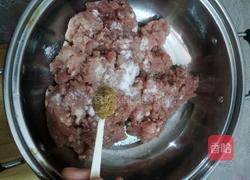 韭菜虾仁饺子的做法图解2