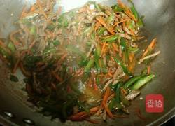 青椒肉丝炒面的做法图解8