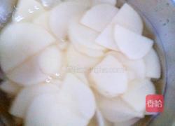 青椒土豆炒肉片的做法图解2