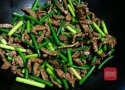 蒜苔炒牛肉的做法图解6