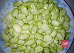爆炒蚕豆的做法图解2