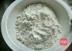 西葫芦鸡蛋虾皮饺子的做法图解1