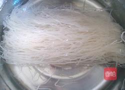 家常鸡蛋炒粉丝的做法图解1