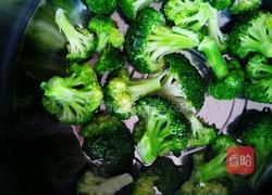 蒜蓉蚝油西兰花的做法图解2