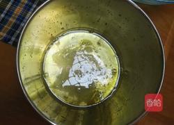 戚风蛋糕的做法图解3