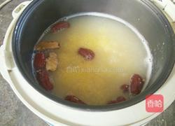 小米红枣银耳粥的做法图解4
