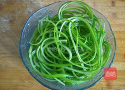 凉拌蒜苔丝的做法图解5