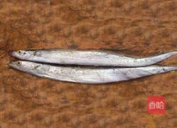 家常红烧带鱼的做法图解1