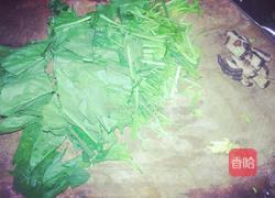 菠菜蛋汤的做法图解1